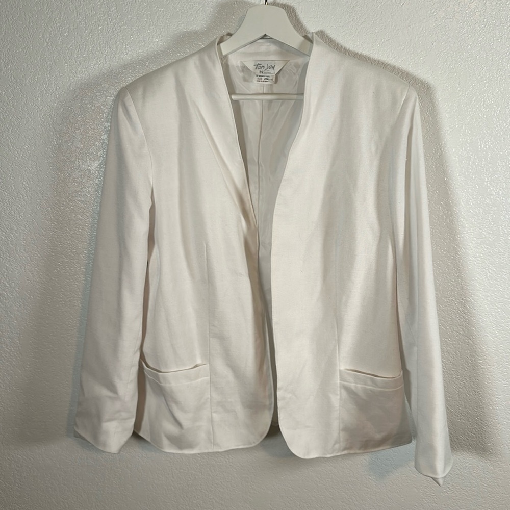 Tan Jay Vintage Collarless White Blazer Size 20W